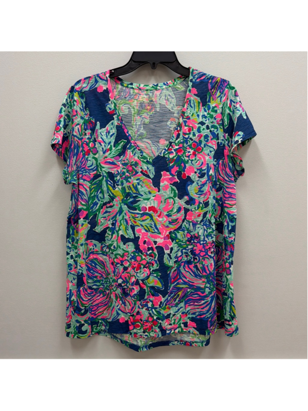 Lilly Pulitzer Etta S/S V Neck Floral Shirt Sz Large!